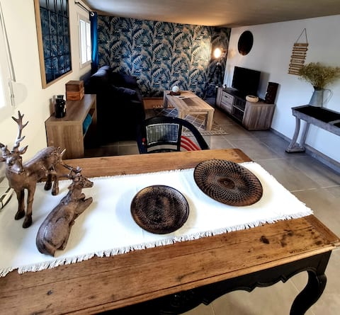 2 fully equipped, modern and atypical studios