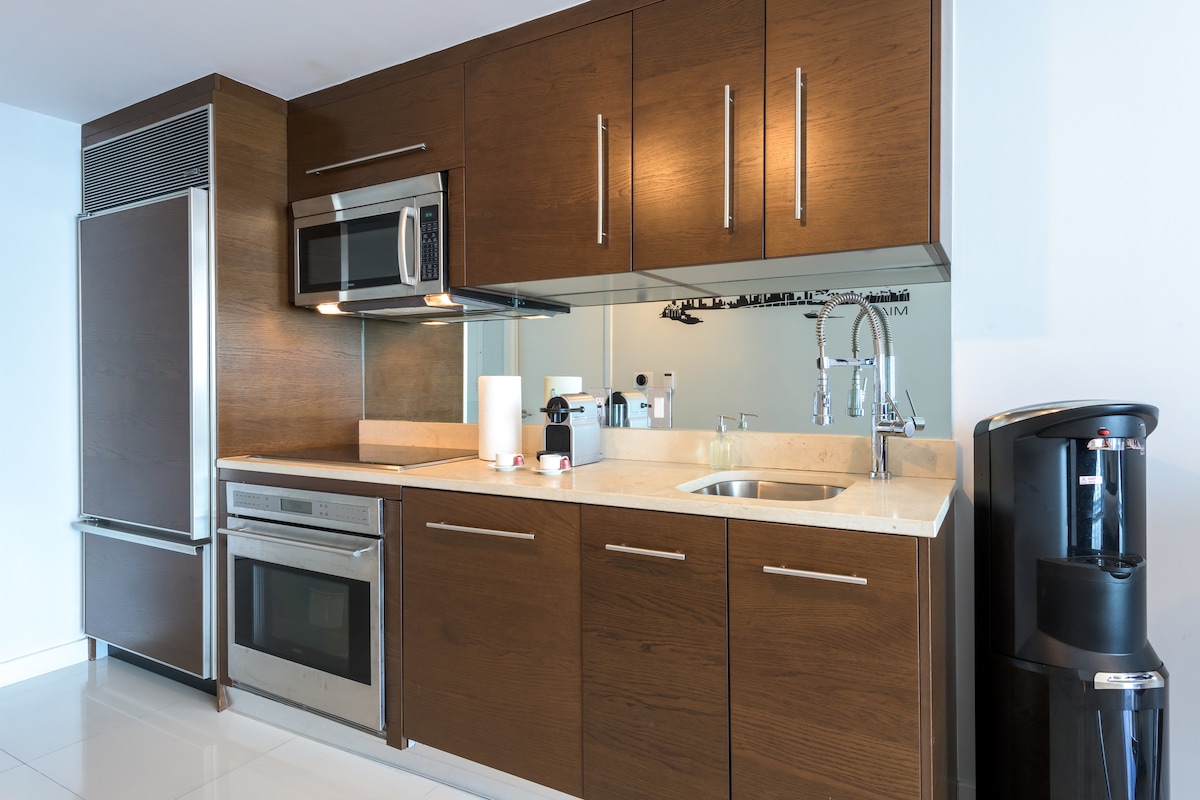 Icon Brickell Suite