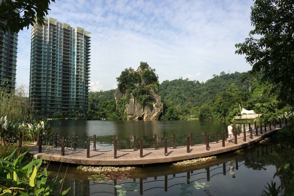 Haven on Earth! Featured in The Star, called by The Star " Too good to be true — but it is" the Haven residence is a magical getaway. Perfect view of the lakeside, could enjoy a 10 minutes walks with your love one.