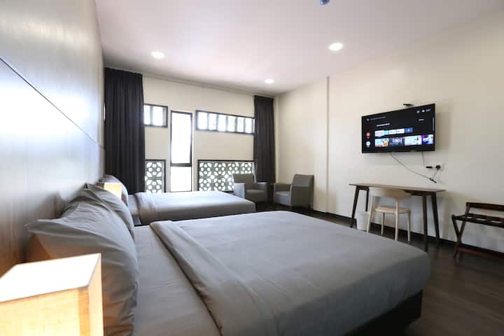 Quad Room (2 Double Beds) @ Kampung Cina Hotel - Kuala Terengganu