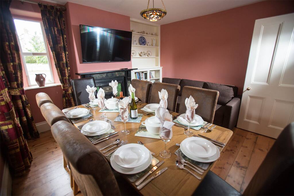 Dining room with double sofa bed