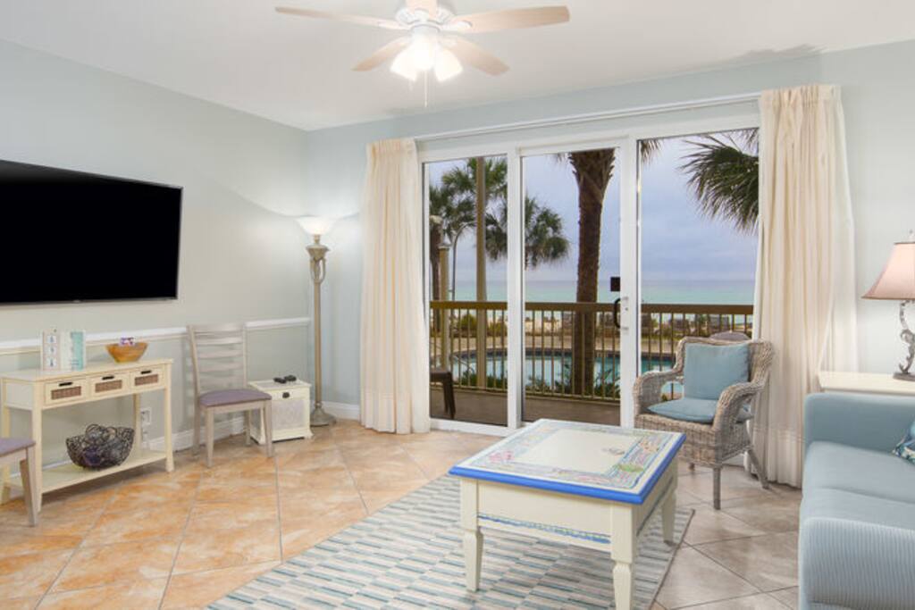 Smaller Families and couples will find Calypso 103W just the right size for a great vacation. There's a queen sofa sleeper in the living room