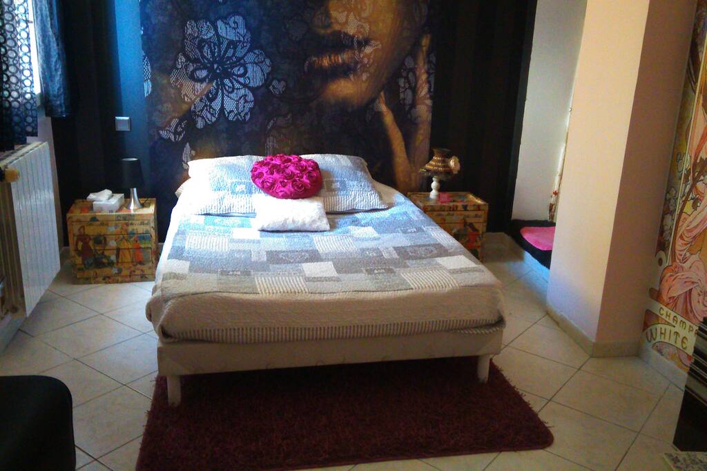 chambre, lit 140