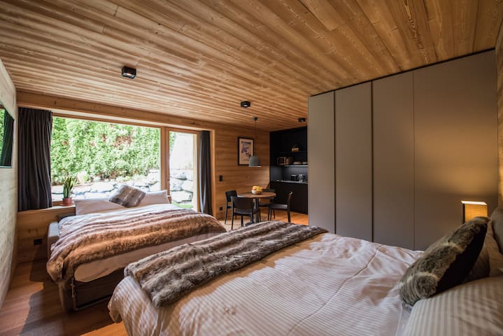 Beautiful Studio with Garden, amazing house