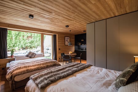 Beautiful Studio with Garden, amazing house