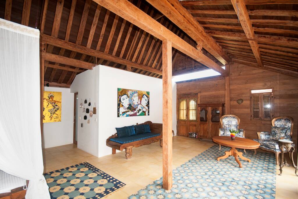 Queen Bedroom