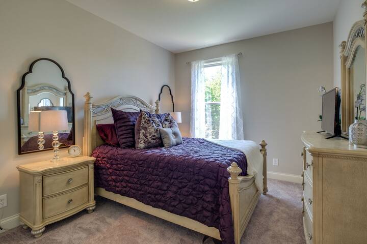 Relaxing lake views near DT Nashville & Airport gallery image 4