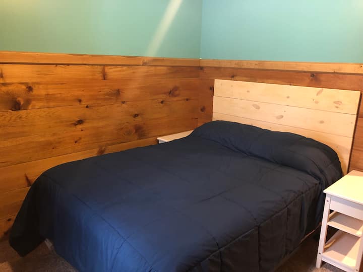 Third bedroom with full bed. Also a flatscreen smart tv! 