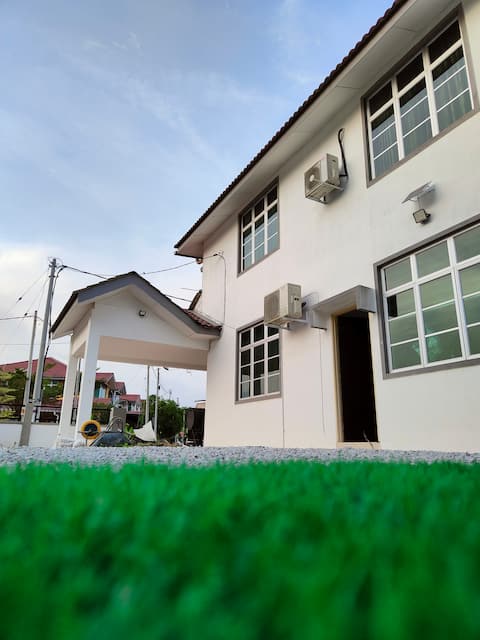 Seventeen Homestay Manjung Perak