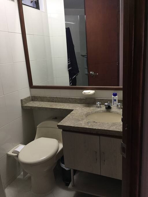 Baño de huésped