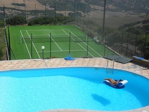 Villa Roberta with big private pool and tennis.
