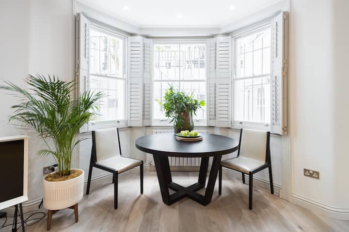 Award-Winning Holiday Home - Steps from Harrods