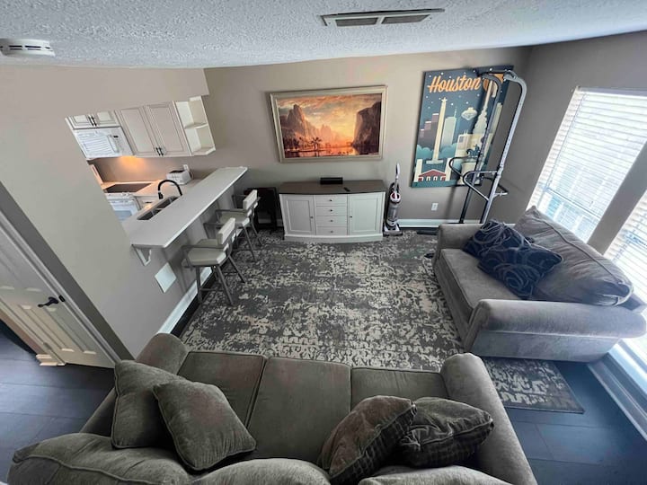 Cozy Pet Friendly 2br Townhome in Humble 5miIAH Townhouses for Rent