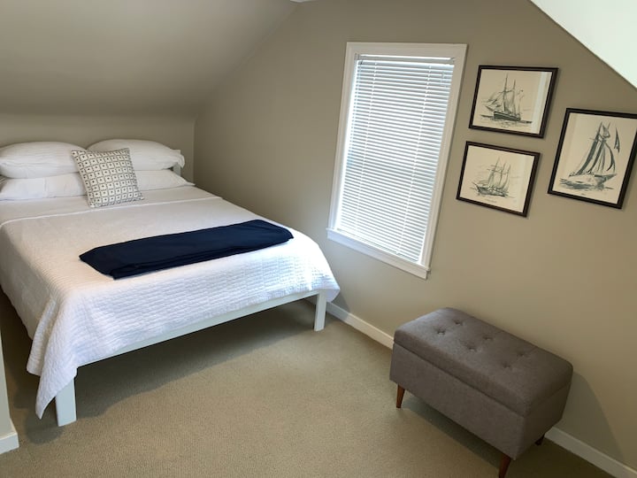 第二间卧室- 1.8米宽双人床 