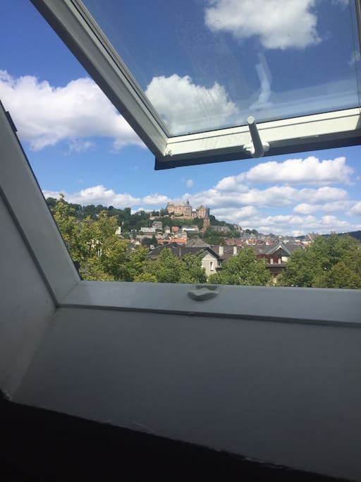 Schlafzimmer 1 mit Schlossblick