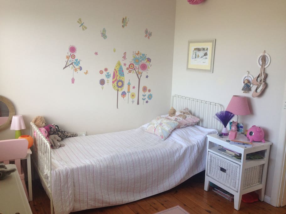 Single bedroom