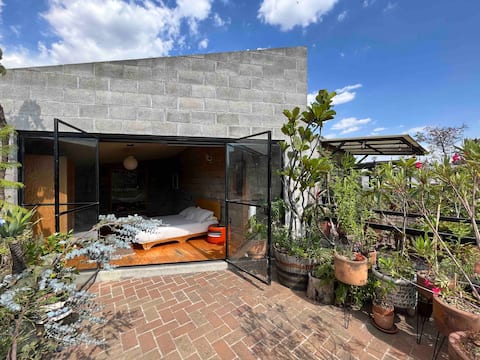 Popular Airbnb listing: Sunny loft with a big terrace in a historic area in Santa María La Ribera