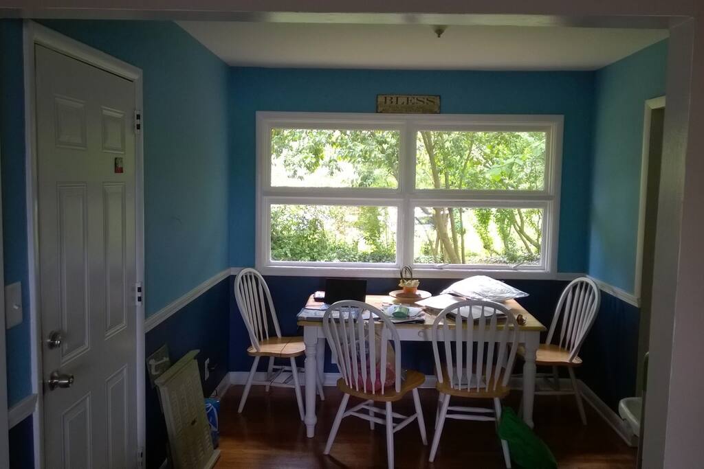 dining area/can be used for work area