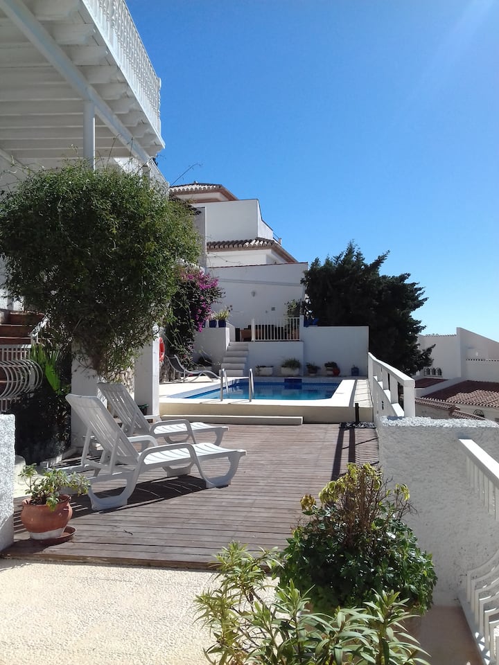 Delightful Villa With Own Pool Sleeps Up To 6 - Costa Tropical
