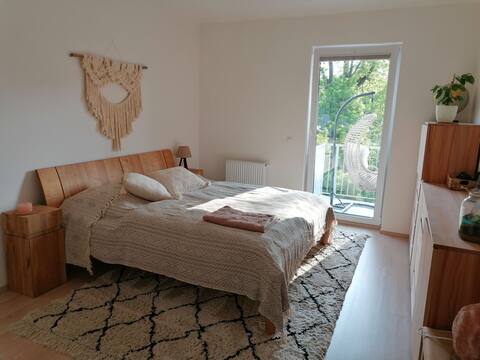 Cozy room close to Prague airport