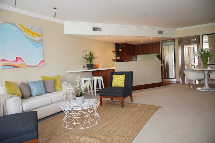 Beautiful Coogee Beach Apartment