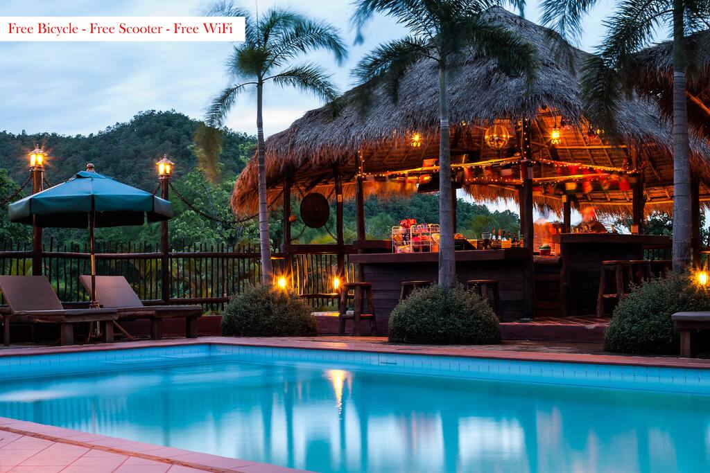 Pool Bar - www.baanponglodge.com