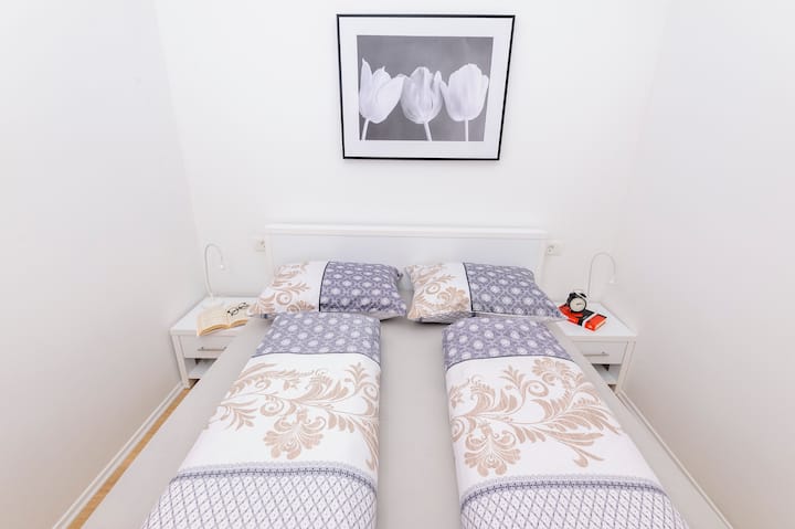 غرفة النوم 1