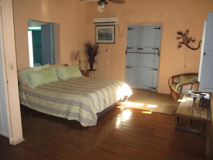 ห้องนอนใหญ่