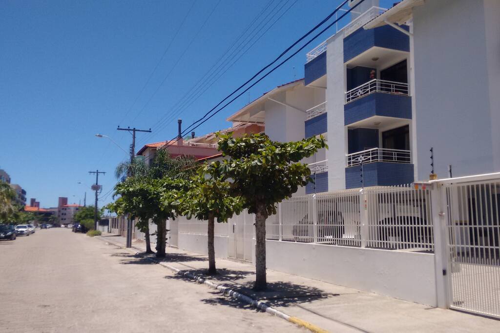 Frente da rua