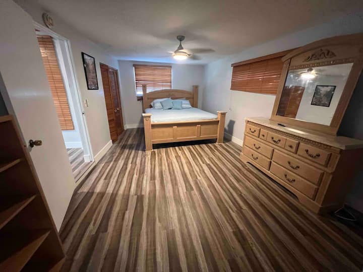 ห้องนอนใหญ่ 