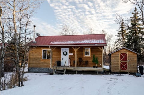 Cozy Cabin Getaway in St. Malo - Cabin 16