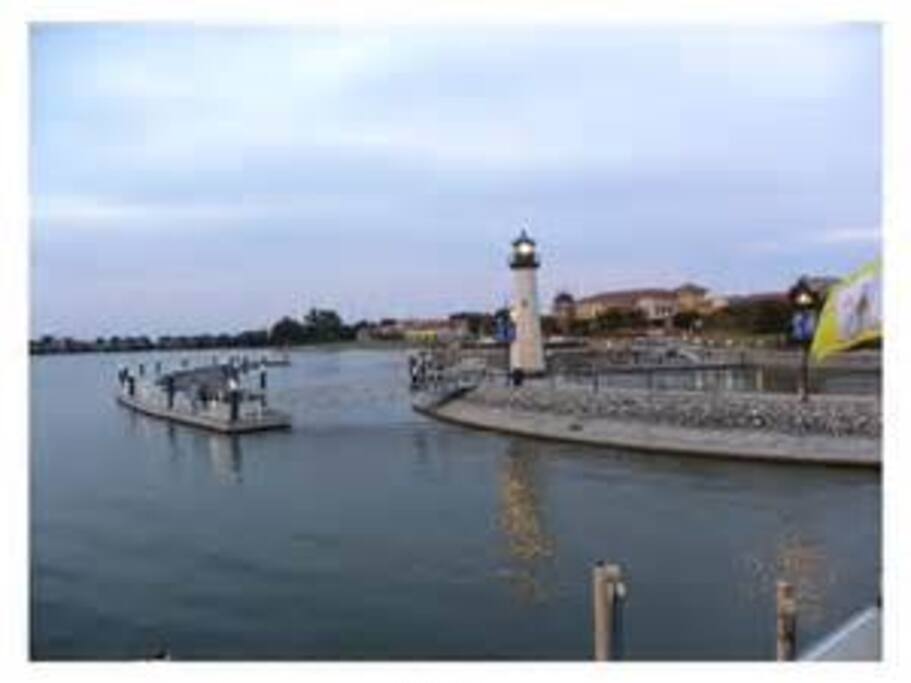 Harbor District Lighthouse