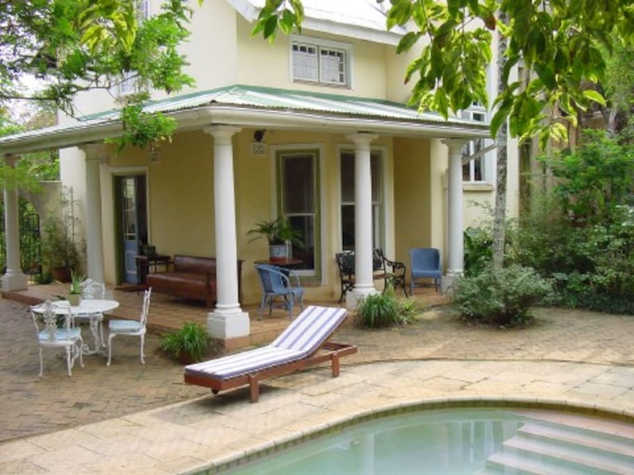 Toad Tree Cottage is a self-catering cottage set on a sugarcane farm outside Mtunzini