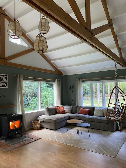 Atmospheric, spacious vacation home on estate