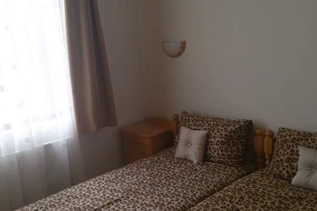 Twin bedroom