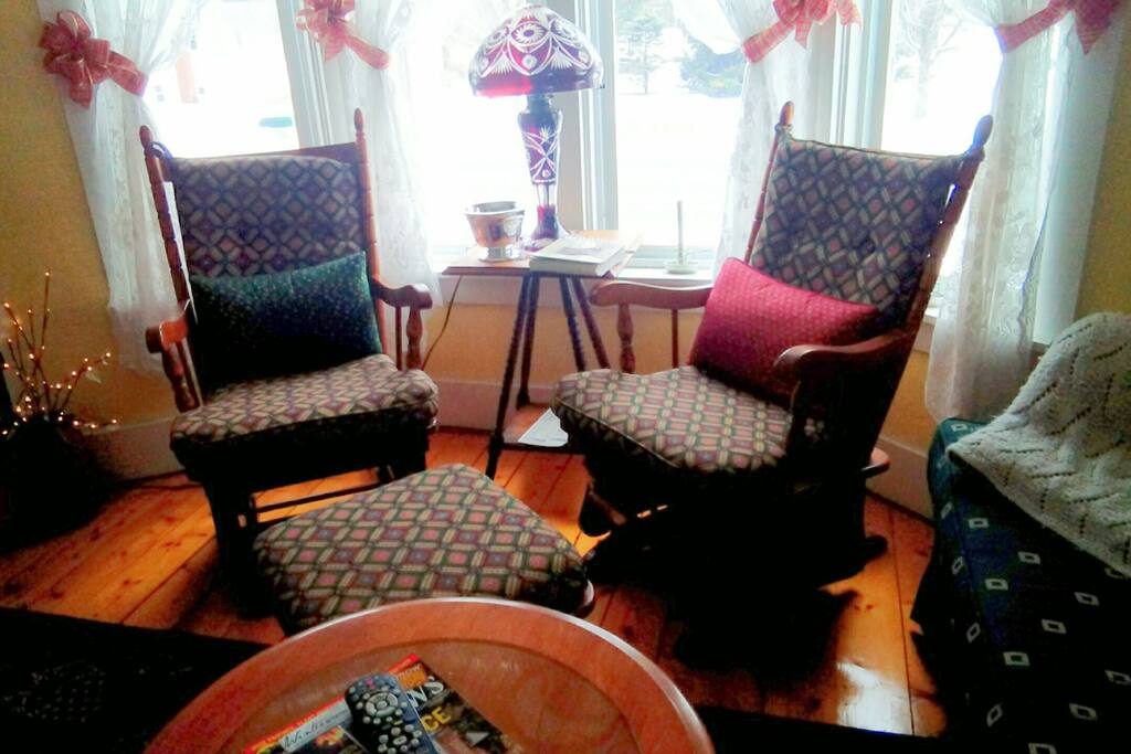 The parlor is cozy,
read a good book,
Watch a good show