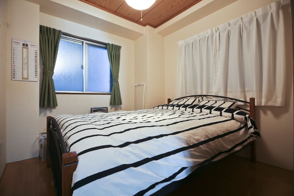 1 double bedroom for 1 - 2 people