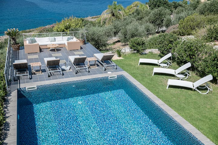 Emilia Vila Seafront View Sunset Beach Tennis Pool