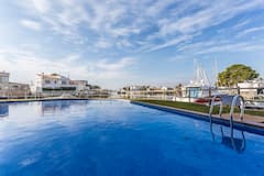 2+bedroom+apartment%2C+3+pools+and+close+to+the+sea