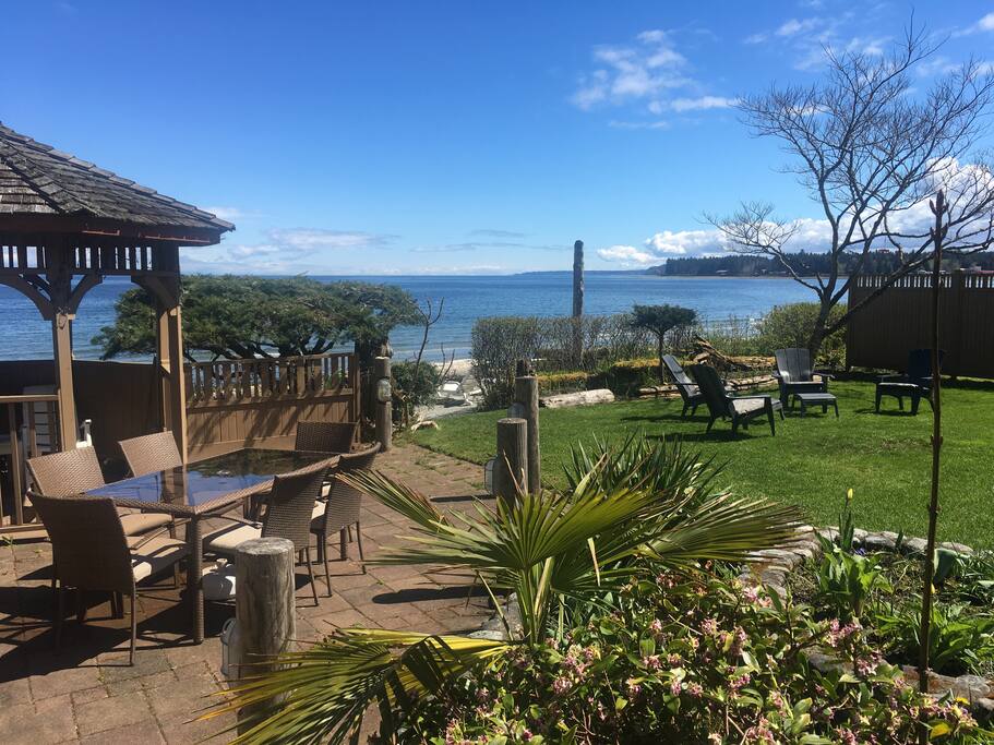 Nice gazebo , and BBQ area and new dining table and chairs for 6