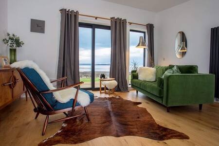 Stay on the Bay, Skye