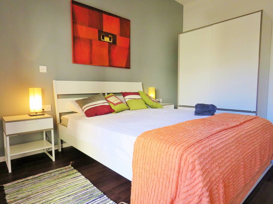 Bright & spacious bedroom