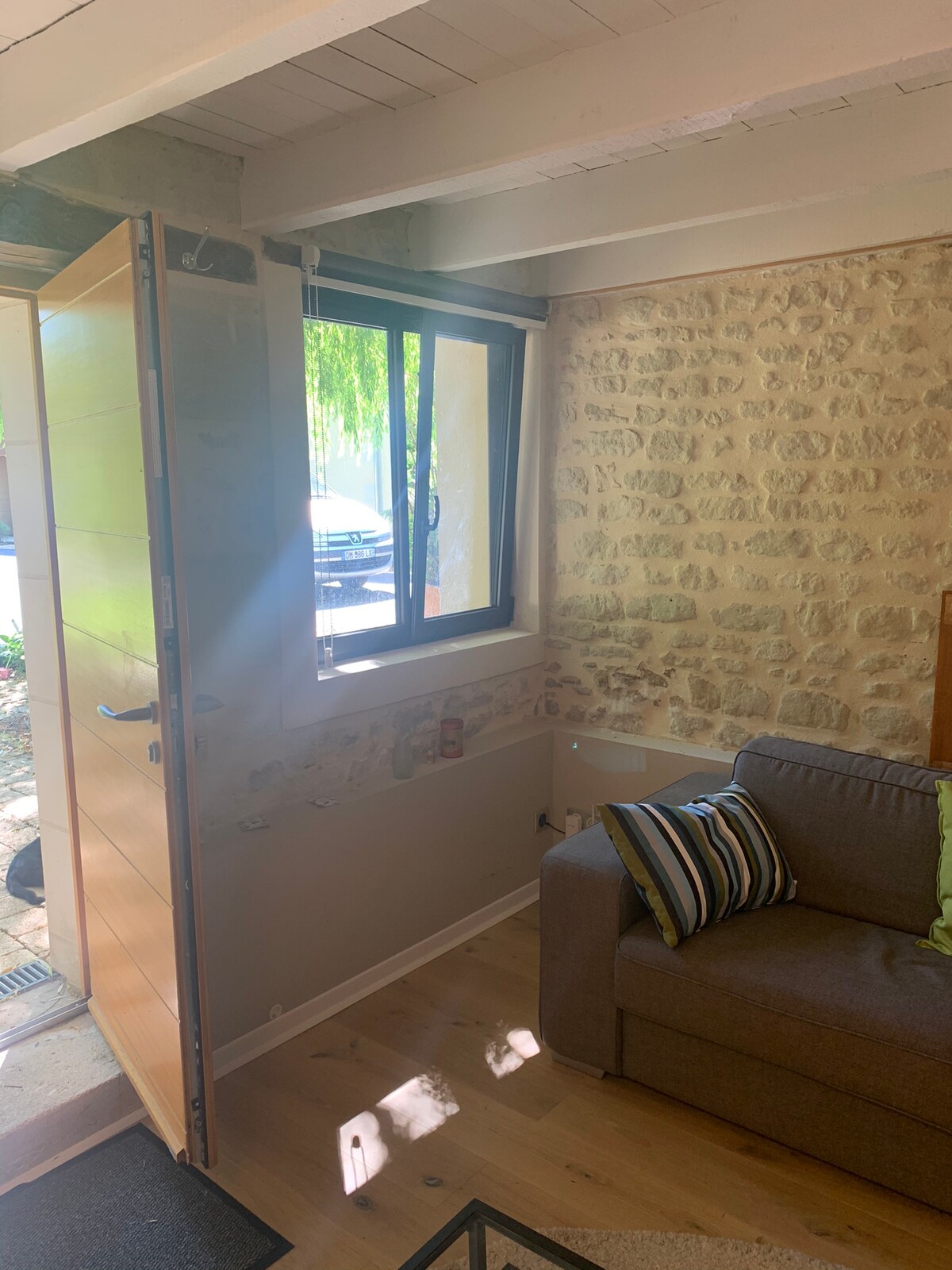 Top Airbnb: Pleasant outbuilding 5 minutes from Futuroscope en Jaunay Marigny