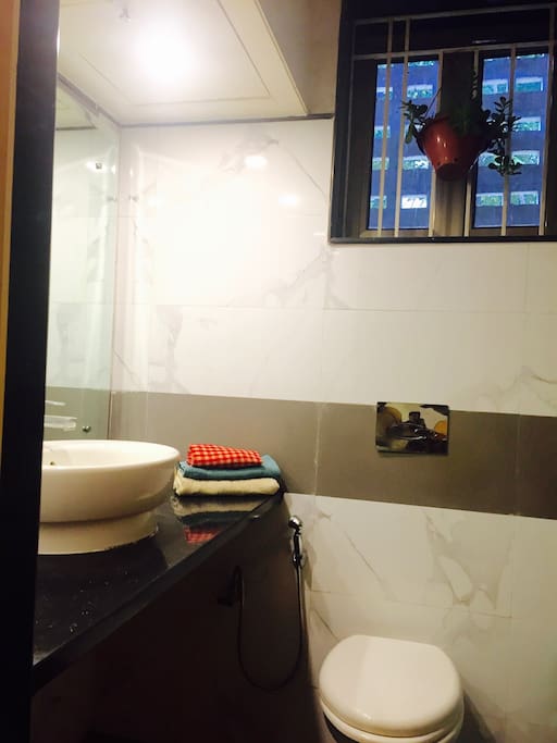 private bath space