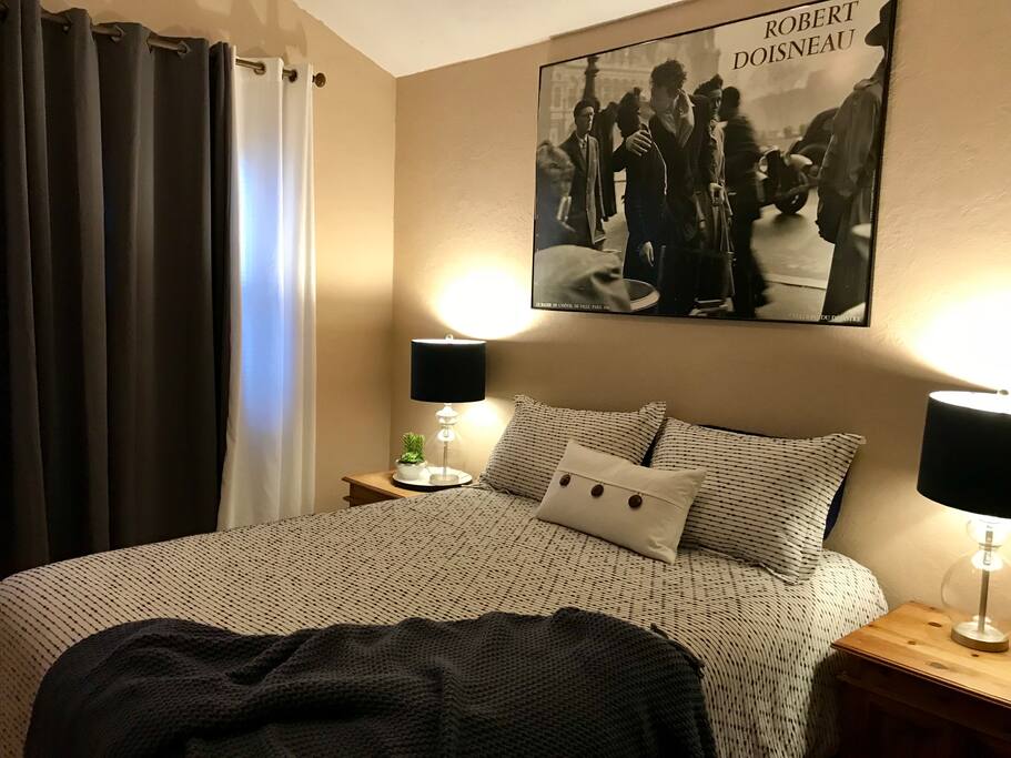 A queen bedroom