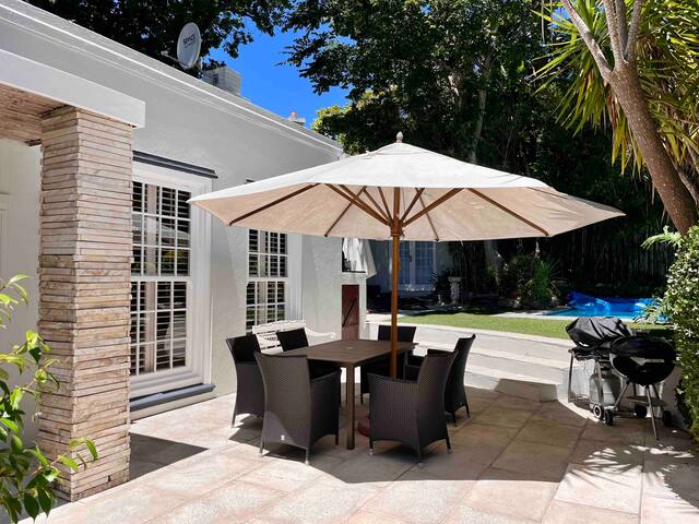 Rose Cottage By Kirstenbosch/Inverter gallery image 3