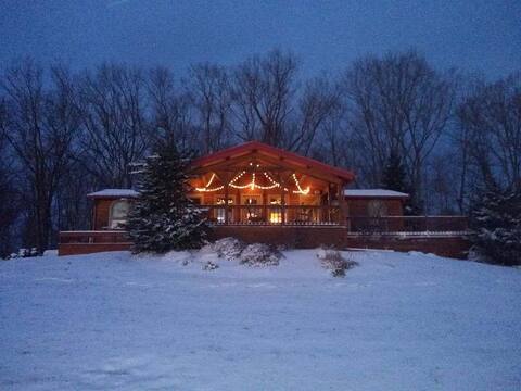 Hot Tub! Southern Grace Cabin! 5Stars clean & cozy