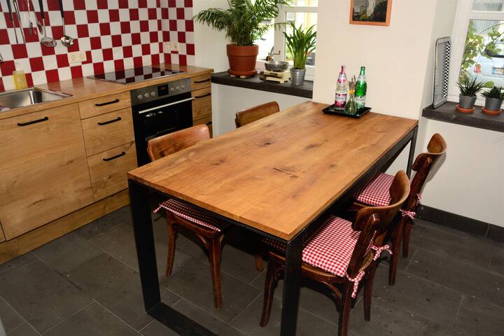 Entire home with 1 bedrooms in Mayen-Koblenz - Apartment Old School (1743)