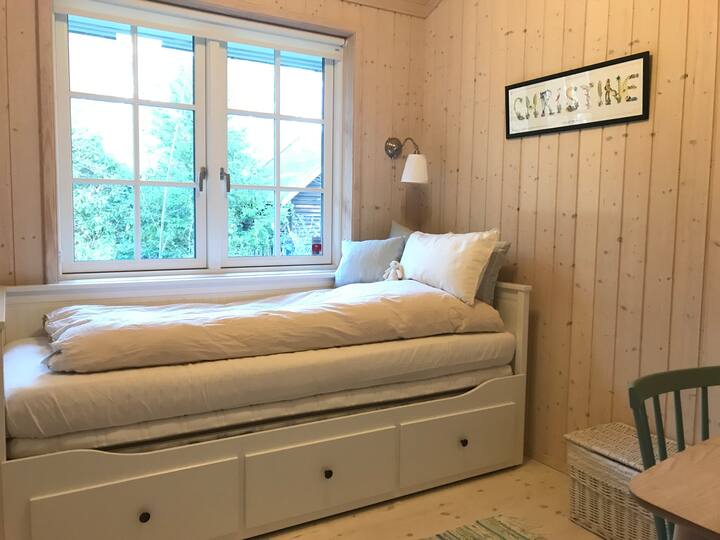 חדר 3 עם מיטה זוגית חדשה