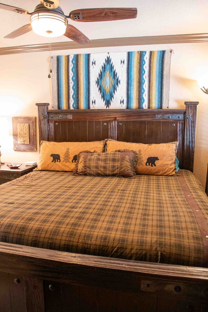 Dhomë gjumi me krevat dopio "King".